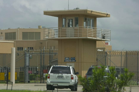 Democrat disputes $1.2 billion estimate to cool Texas prisons