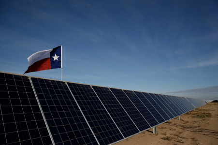 The Roserock Solar Project in Pecos County, Texas, photo via Dallas Morning News/Recurrent Energy